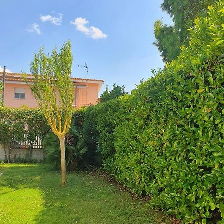 Villa Andrea'S House à Fiumicino Extérieur photo